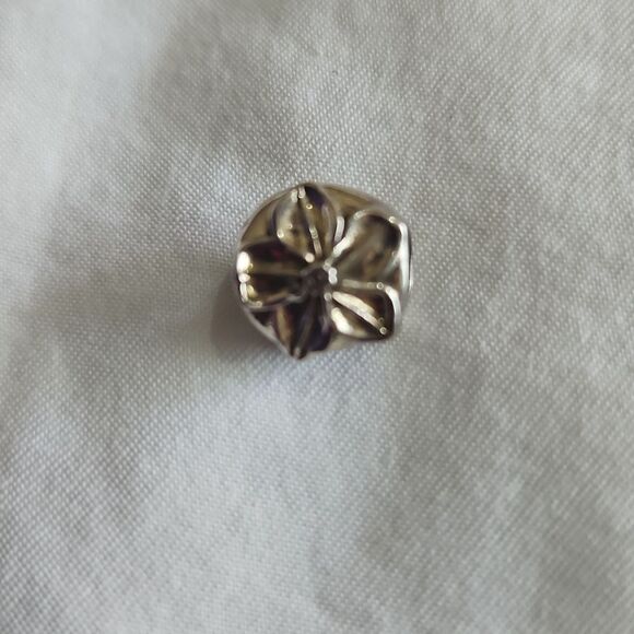 Chamilia Sterling Silver Flower Charm - Picture 9 of 16